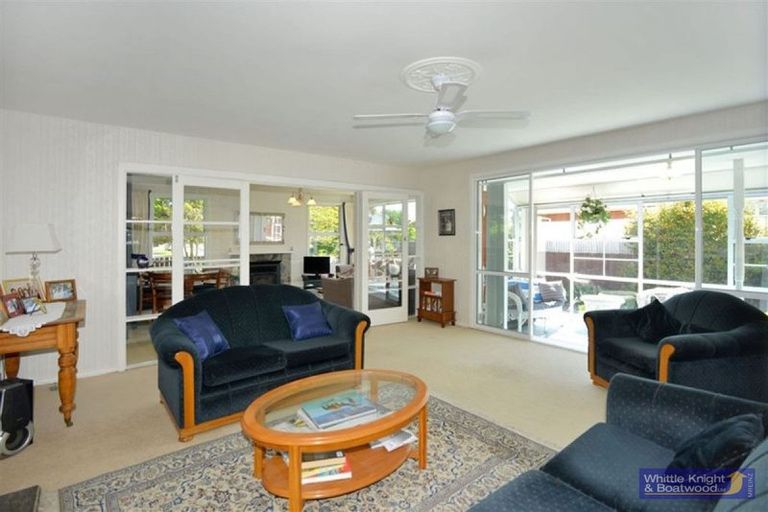 Photo of property in 118 Kendal Avenue, Burnside, Christchurch, 8053