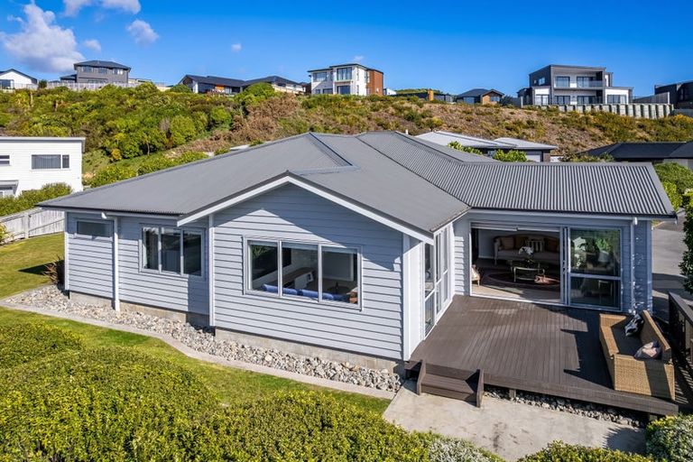Photo of property in 41 John Burke Drive, Aotea, Porirua, 5024