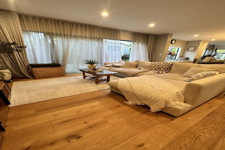 Photo of property in 39a Verbena Road, Birkdale, Auckland, 0626