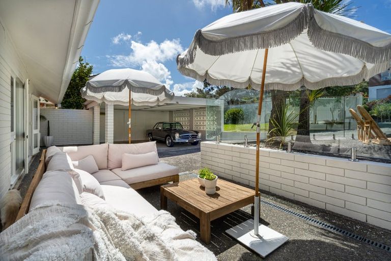 Photo of property in 28 Barlow Place, Chatswood, Auckland, 0626