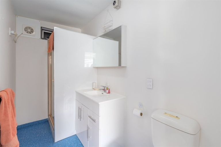 Photo of property in 121 Oakhampton Street, Hornby, Christchurch, 8042