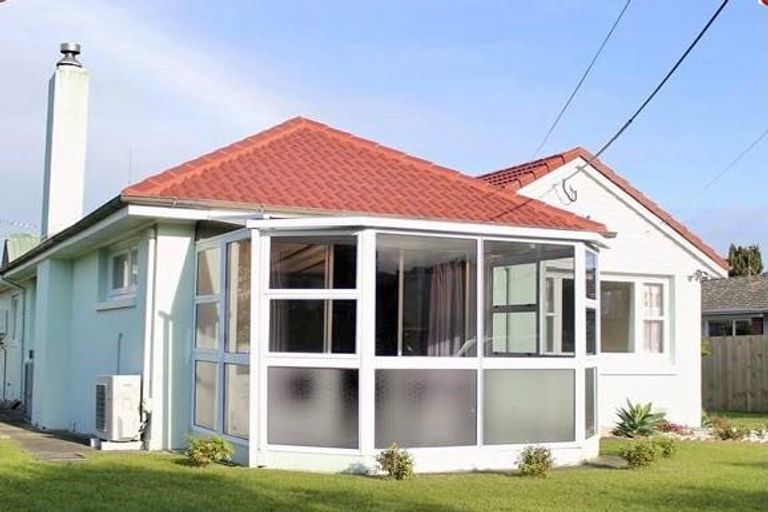 Photo of property in 6 Lomond Street, Takapuna, Auckland, 0622