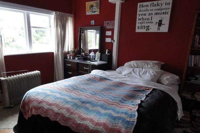 Photo of property in 18 Asquith Terrace, Brooklyn, Wellington, 6021