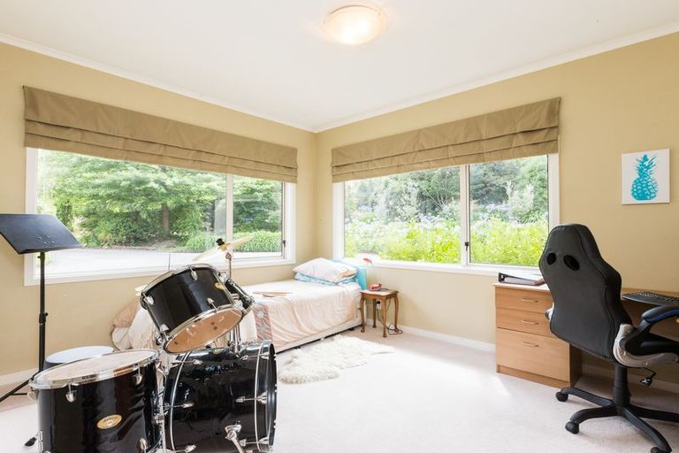 Photo of property in 6 Polson Hill Drive, Aokautere, Palmerston North, 4471