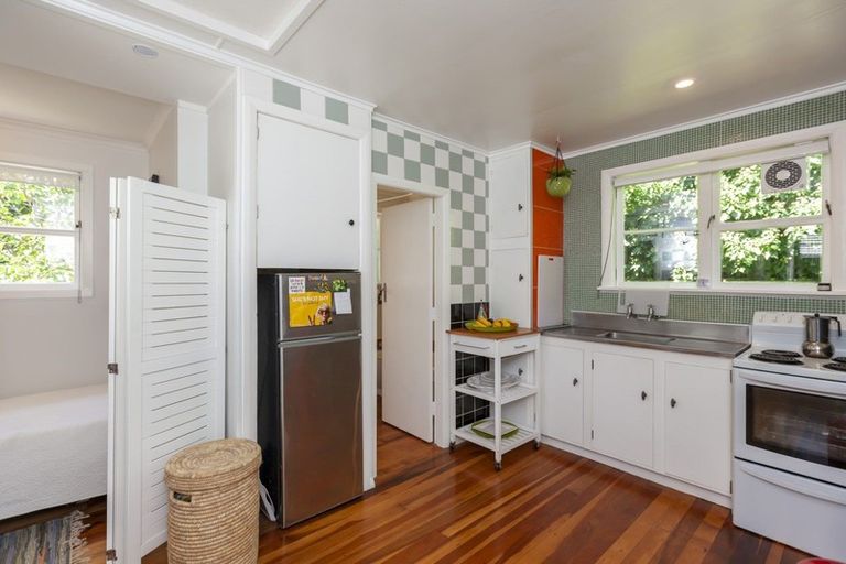 Photo of property in 46 Glen Road, Raumati South, Paraparaumu, 5032