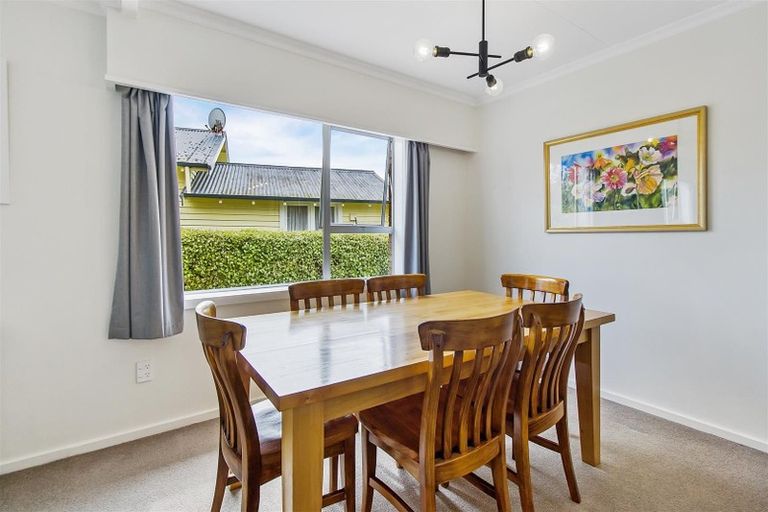 Photo of property in 69 Rhodes Street, Waimate, 7924