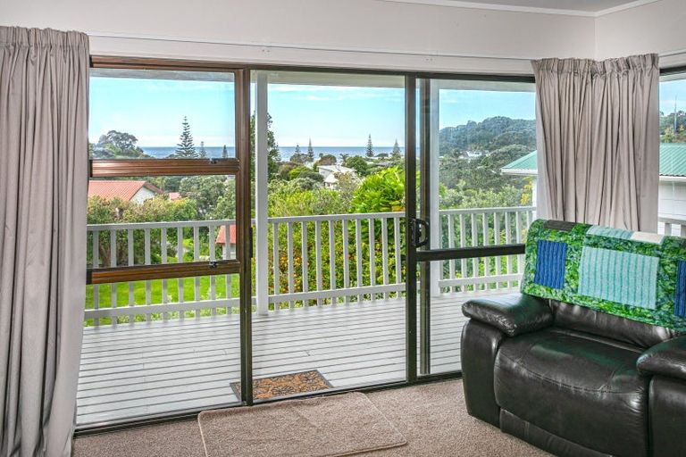 Photo of property in 127 Tuna Place, Onemana, Whangamata, 3691