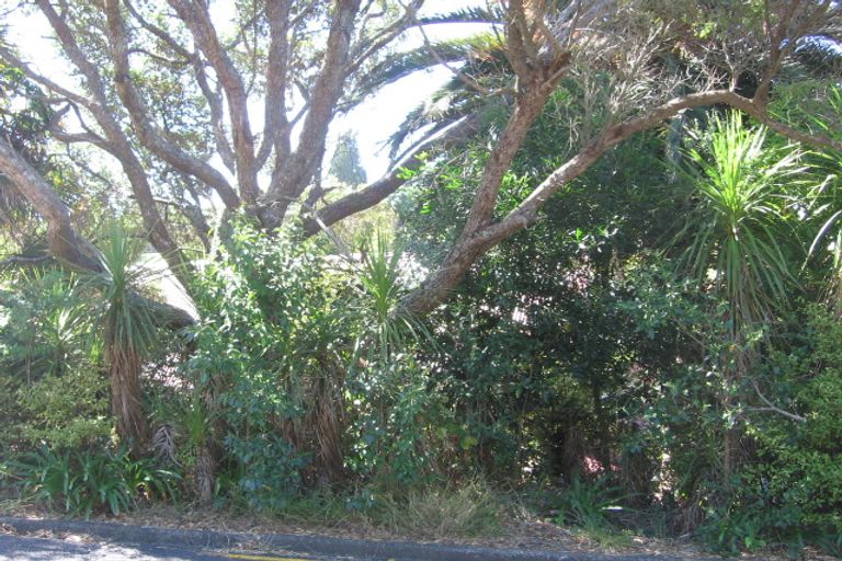 Photo of property in 108 Castor Bay Road, Castor Bay, Auckland, 0620