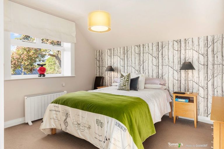 Photo of property in 32 Raroa Road, Kelburn, Wellington, 6012