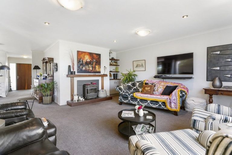 Photo of property in 117 Bruce Wallace Place, Whangamata, 3620