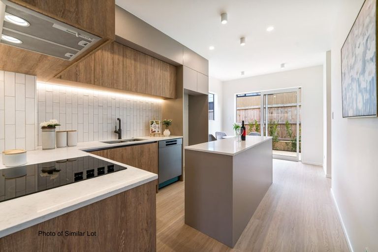 Photo of property in 6c Law Street, Torbay, Auckland, 0630