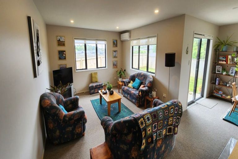 Photo of property in 5 Totarahoe Lane, Whalers Gate, New Plymouth, 4310
