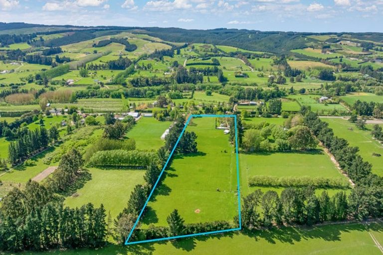 Photo of property in 447 Loburn Whiterock Road, Loburn, Rangiora, 7472