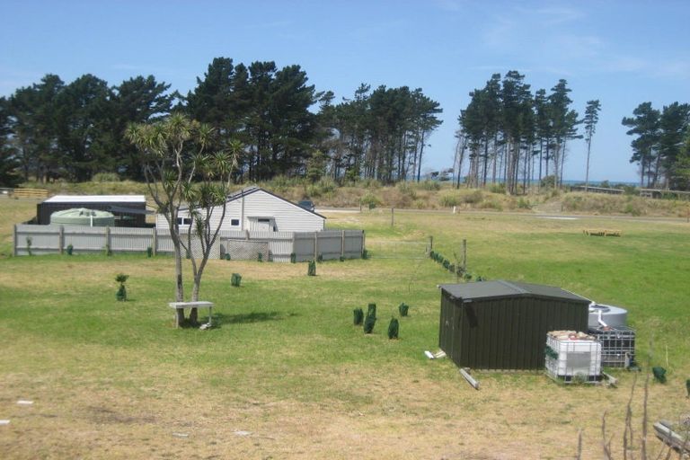 Photo of property in 7 Pukenui Drive, Mahia, 4198