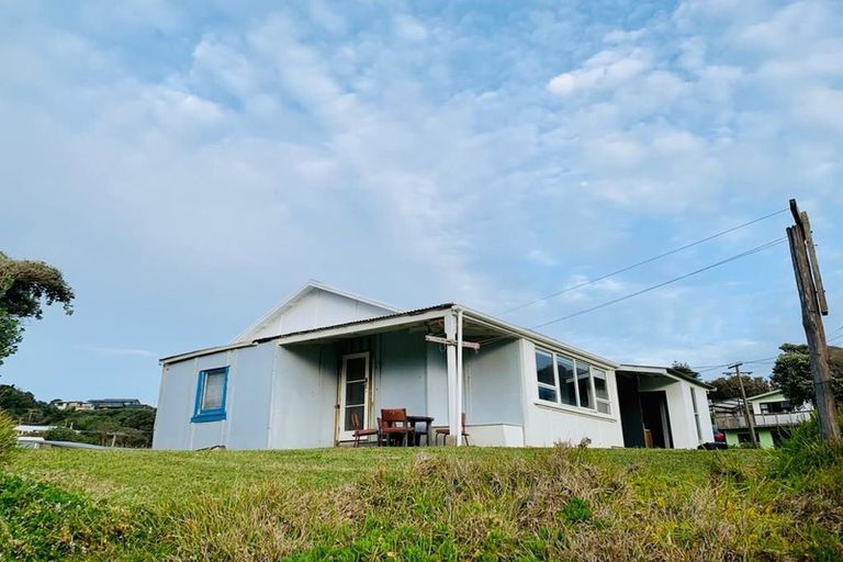 Photo of property in 15 Oceanview Terrace, Tirohanga, Lower Hutt, 5010