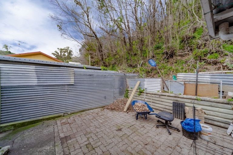 Photo of property in 19 Main Street, Hospital Hill, Napier, 4110