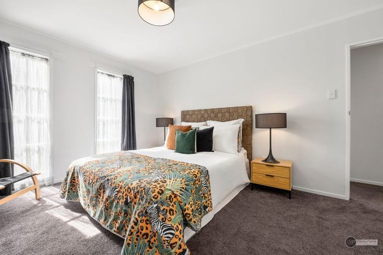 Photo of property in 10 Tiroiti Grove, Stokes Valley, Lower Hutt, 5019