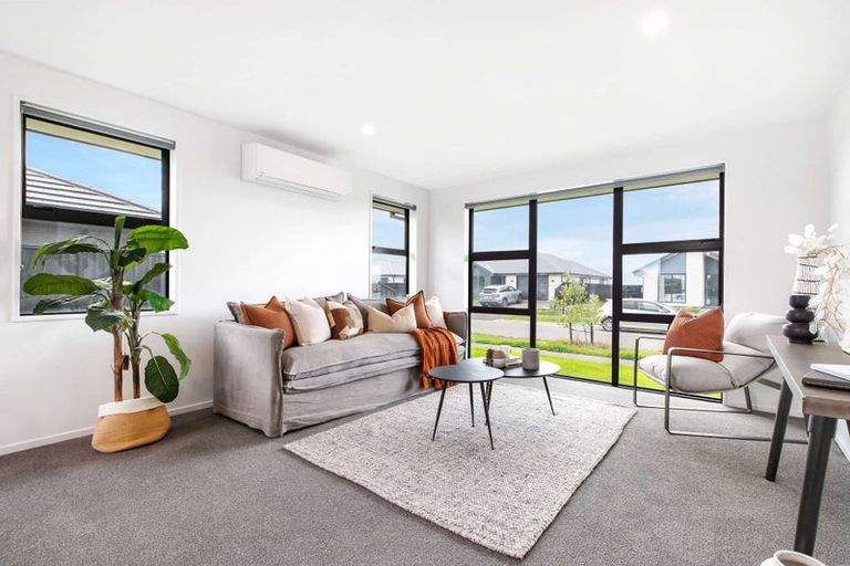 Photo of property in 6 Maple Lane, Rolleston, 7614