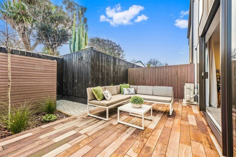 Photo of property in 6/9 Edgeware Road, St Albans, Christchurch, 8014