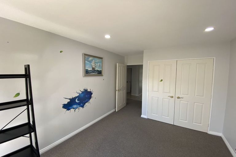 Photo of property in 5 Gretna Green, Browns Bay, Auckland, 0630