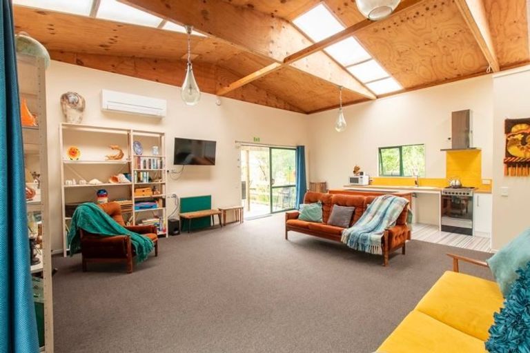 Photo of property in 301 Riverhead Road, Riverhead, Kumeu, 0892