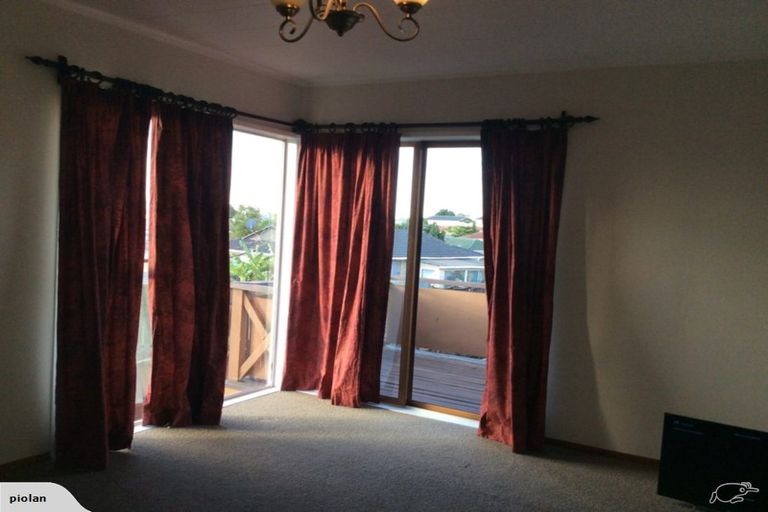 Photo of property in 1/11 Charntay Avenue, Clover Park, Auckland, 2019