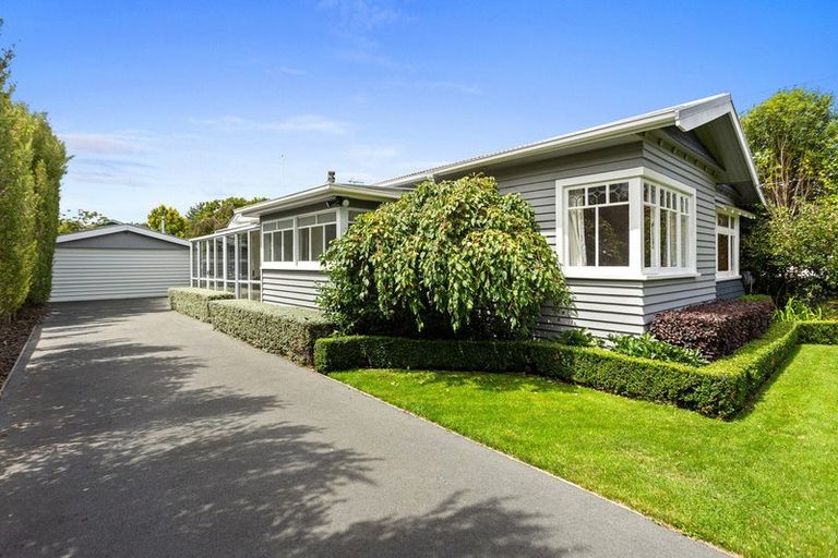 Photo of property in 32 Windermere Road, Papanui, Christchurch, 8053