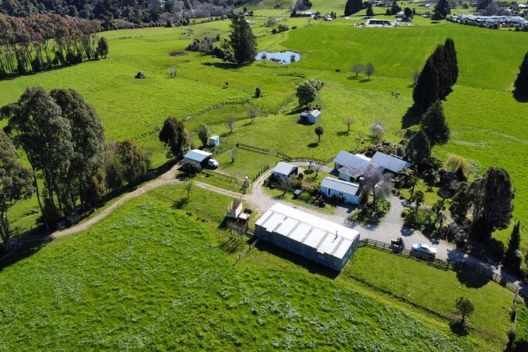 Photo of property in 70 Central Takaka Road, Takaka, 7183