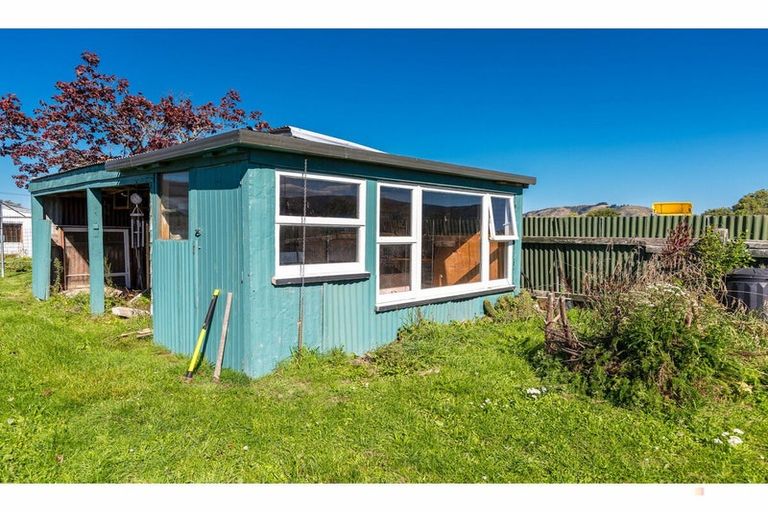 Photo of property in 1 Maude Street, Waimate, 7924