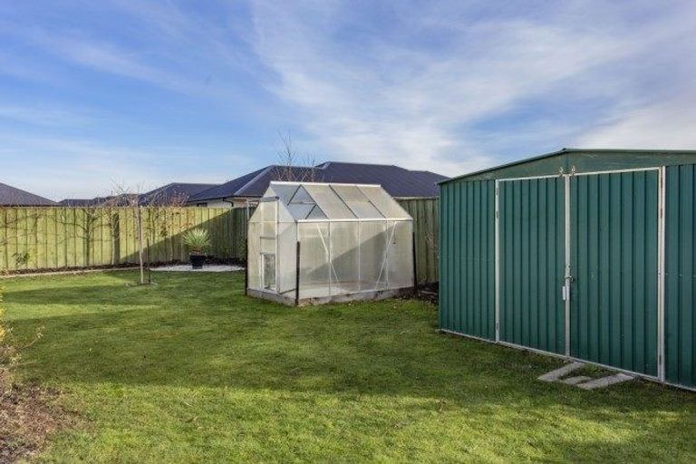 Photo of property in 35 Riverview Road, Rangiora, 7400