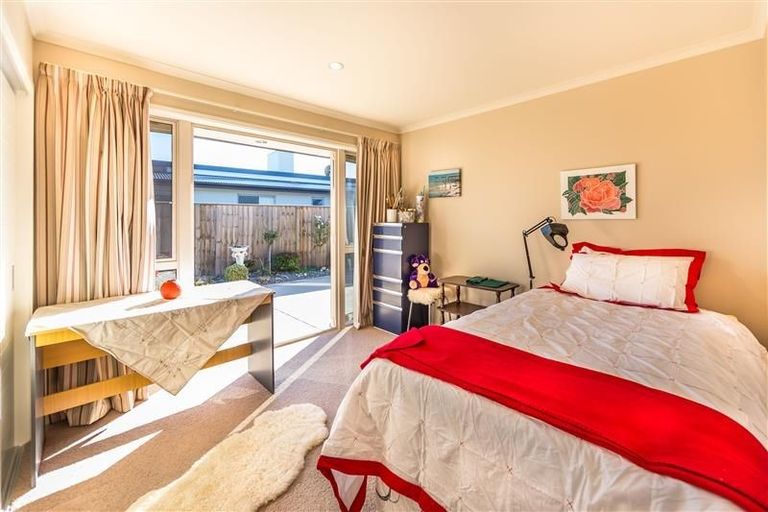 Photo of property in 8 Venerable Terrace, Yaldhurst, Christchurch, 8042