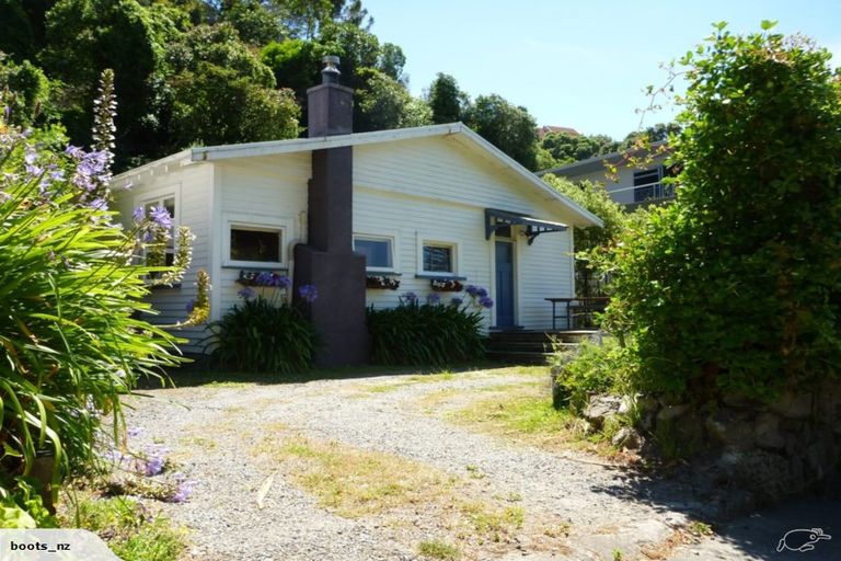 Photo of property in 46 Coote Road, Bluff Hill, Napier, 4110