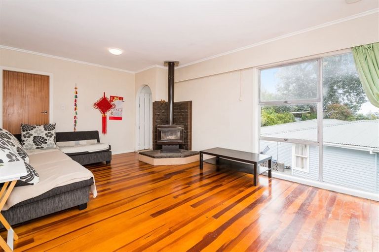 Photo of property in 578 Glenfield Road, Bayview, Auckland, 0629