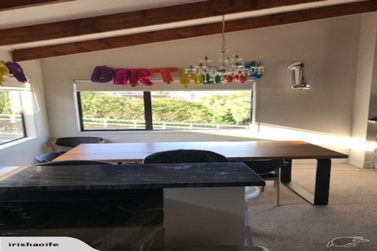 Photo of property in 24a East Coast Road, Milford, Auckland, 0620