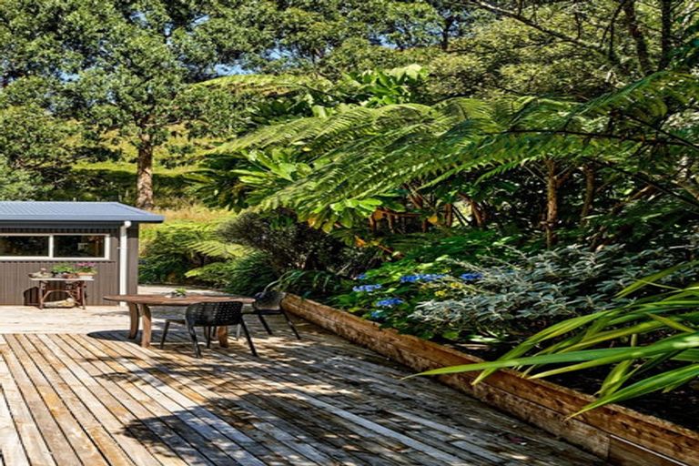 Photo of property in 343 Takapu Road, Takapu Valley, Wellington, 5028