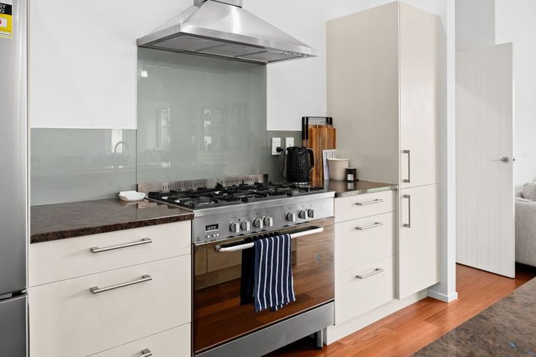 Photo of property in 6 Cleeve Close, Huntington, Hamilton, 3210