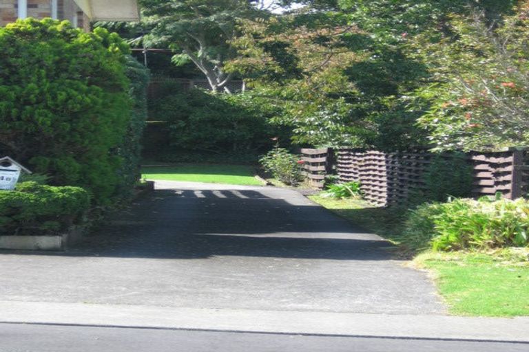 Photo of property in 2/24 Lewis Road, Pakuranga, Auckland, 2010