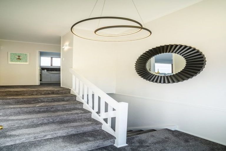 Photo of property in 2/101 Sylvan Avenue, Northcote, Auckland, 0627