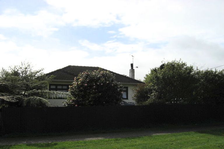 Photo of property in 641 Queen Street East, Levin, 5510