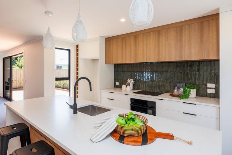 Photo of property in 5a Belvedere Crescent, Takaro, Palmerston North, 4412