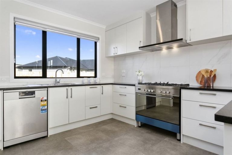 Photo of property in 12 Hehan Close, Cambridge, 3434