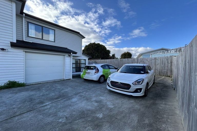 Photo of property in 16b Romney Place, Manurewa, Auckland, 2102