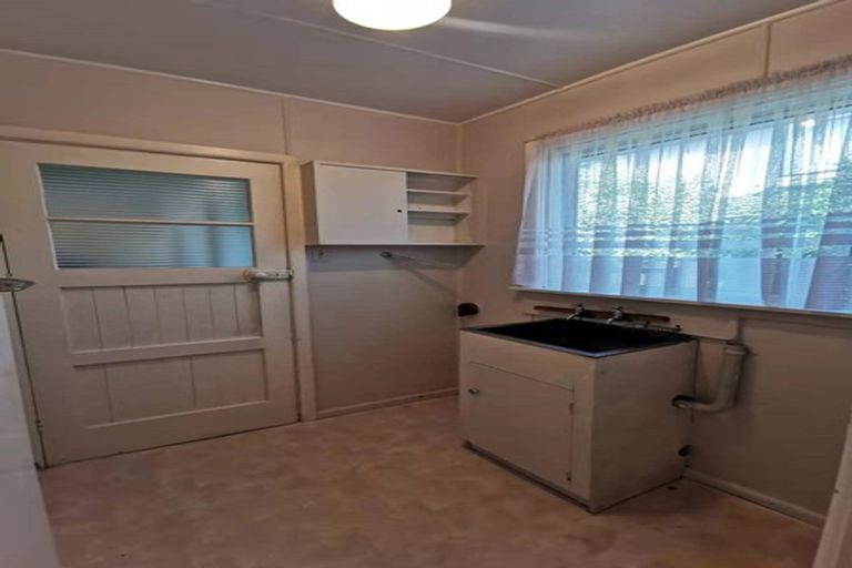 Photo of property in 2/11 Manor Place, Bryndwr, Christchurch, 8053