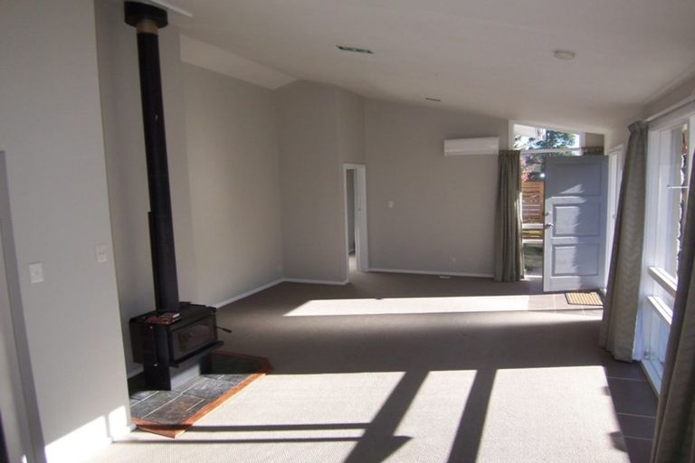 Photo of property in 77 Greendale Avenue, Avonhead, Christchurch, 8042