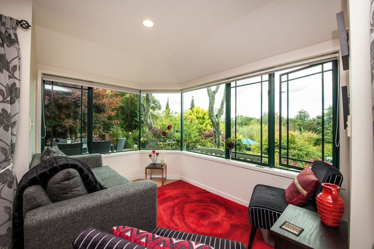 Photo of property in 7 The Oaks, Awapuni, Palmerston North, 4412