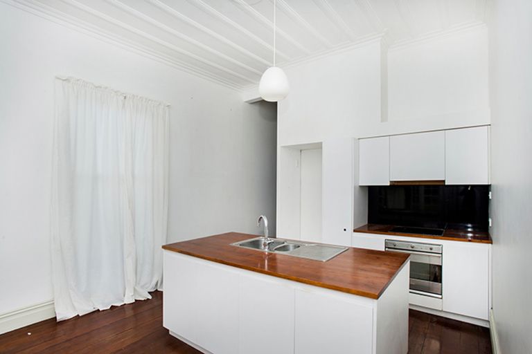 Photo of property in 12 Iranui Road, Inner Kaiti, Gisborne, 4010