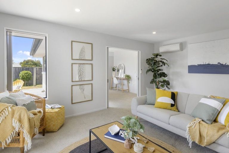 Photo of property in 10 Puhara Avenue, Parklands, Christchurch, 8083