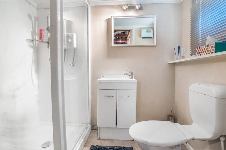 Photo of property in 134 Park Street, Winton, 9720