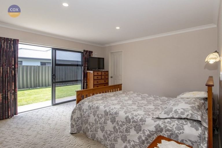 Photo of property in 5 Pinotage Drive, Greenmeadows, Napier, 4112