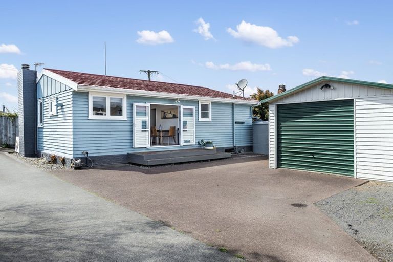 Photo of property in 628 Te Atatu Road, Te Atatu Peninsula, Auckland, 0610